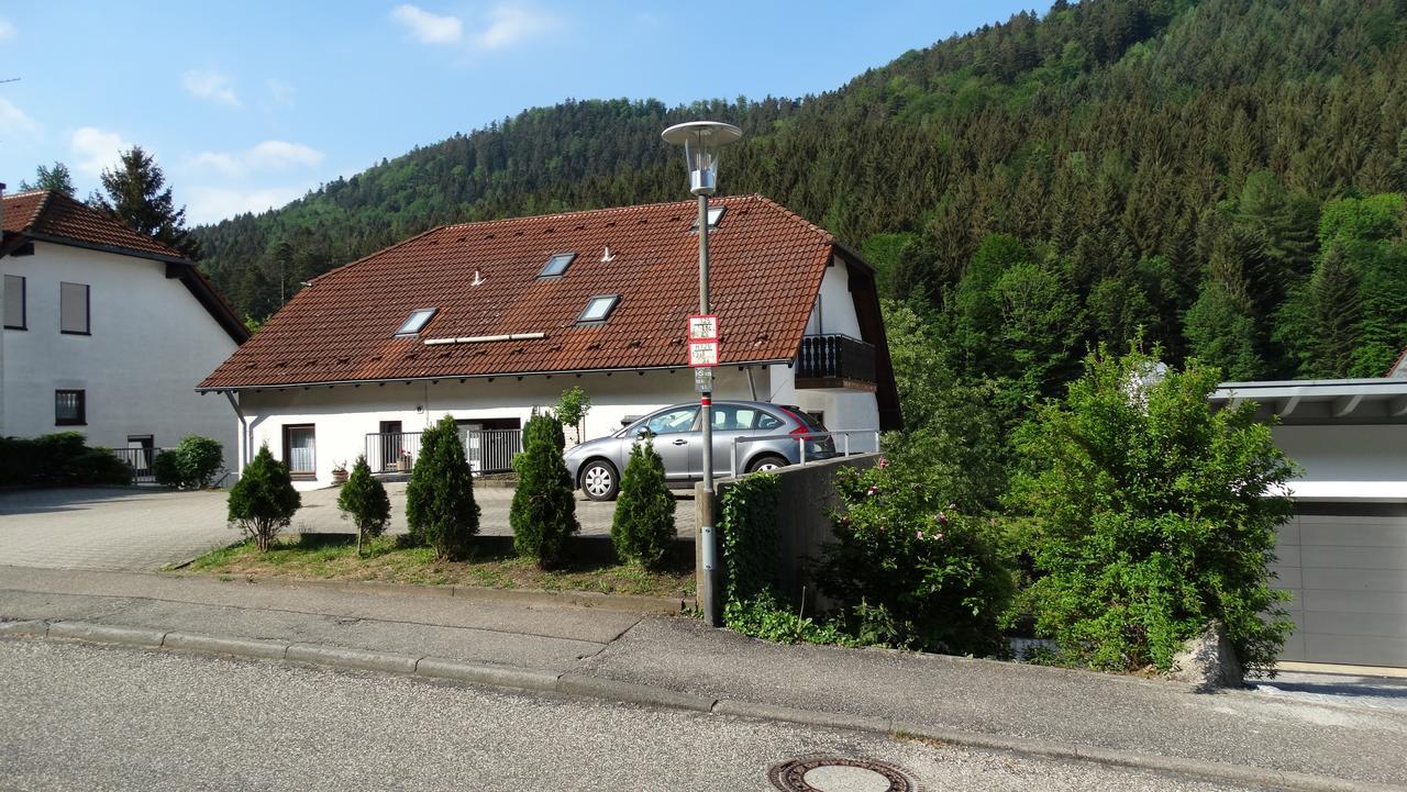 Alb-Rosa Apartman Bad Herrenalb Kültér fotó